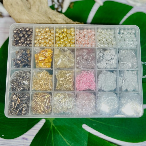 7000 GLASS & CRYSTAL GEMSTONES BEADS Lot
STORAGE / ORGANIZER Jewelry Making DIY - Picture 3 of 14